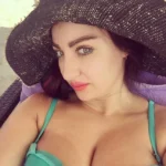 آخر صورة للراقصة وهي بتضحك وجسمها كامل مكشوف