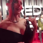 بزاز محطوطة على بعض في صورة سادسة جريئة